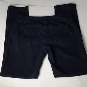 ELLE Women's Dark Blue Jeans Size 8